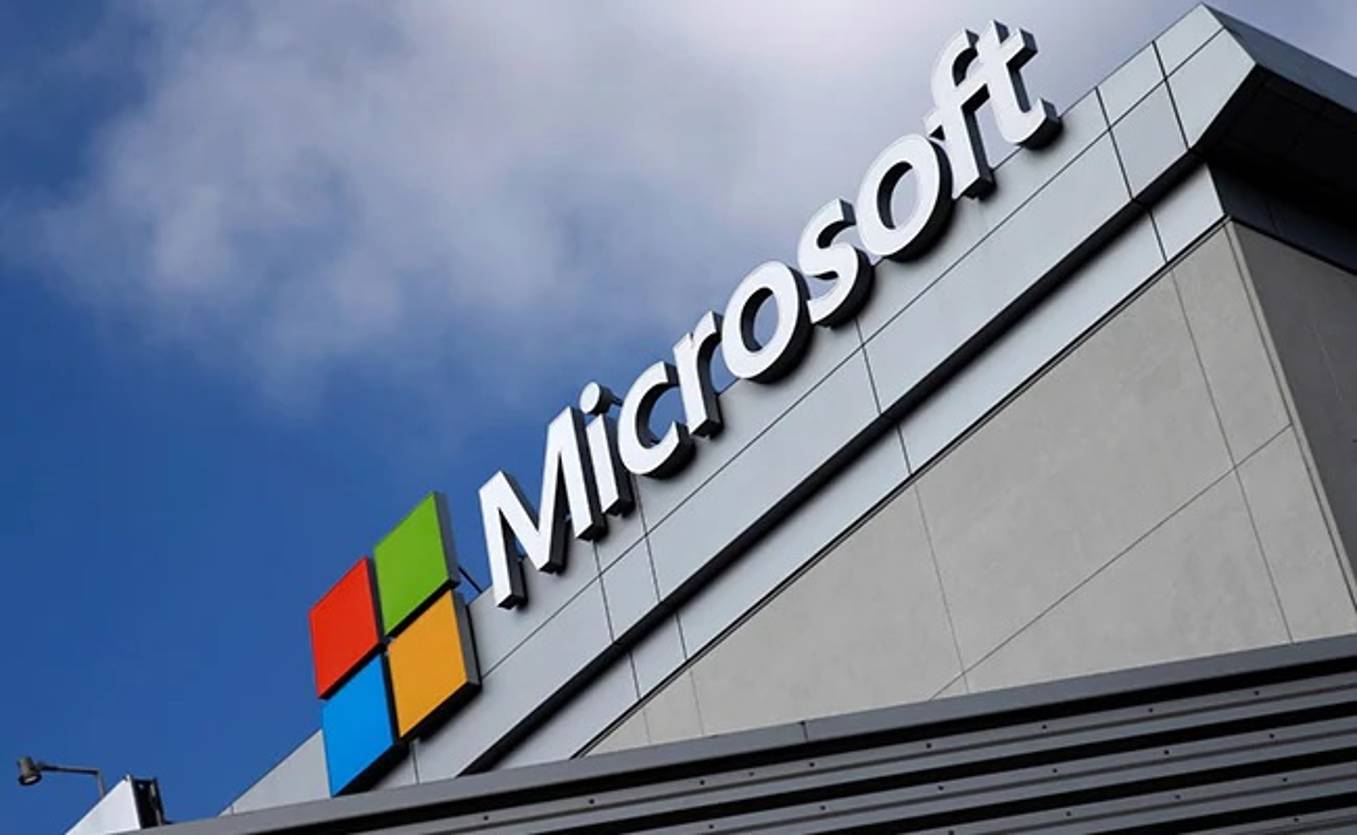 Tech News - Microsoft announces A$5 billion investment in computing capacity AI Australia