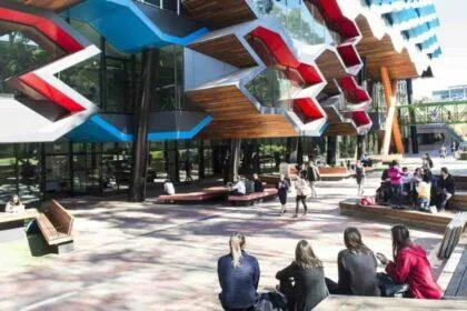 La Trobe University says ‘Yes’ to digital ecosystem evolution